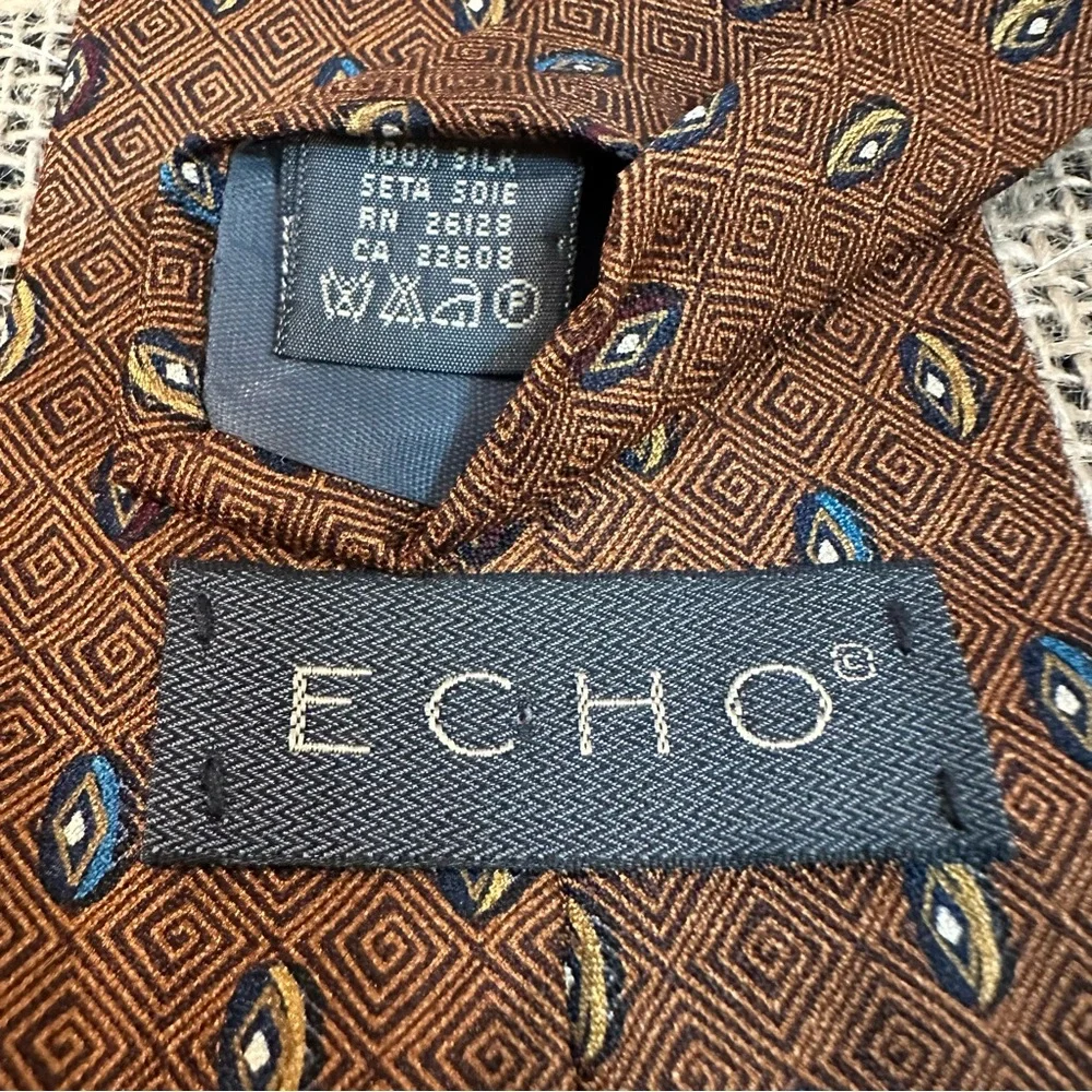 Echo 100% Silk Brown & Carmel Tie with oval‎ design of blue cream & burgundy NWT